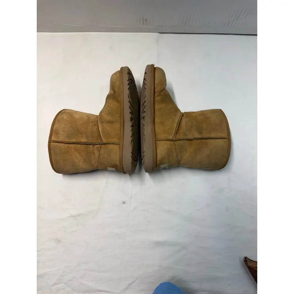 UGG kids boots girls size 2 color brown the color of the boots is faded